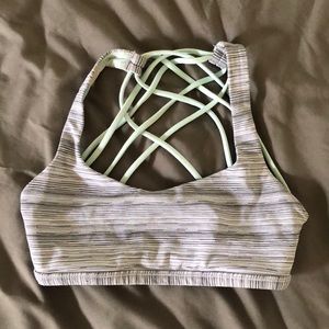 Lululemon sports bra